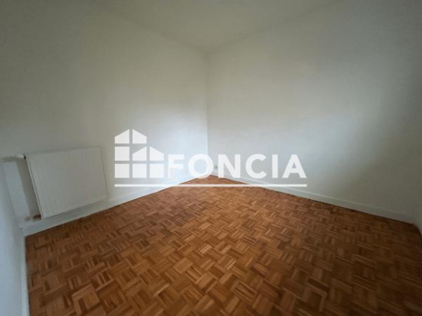 Location Appartement 4 pièces 80.92 m² - 12 RUE SOMME-PY Brest 29200