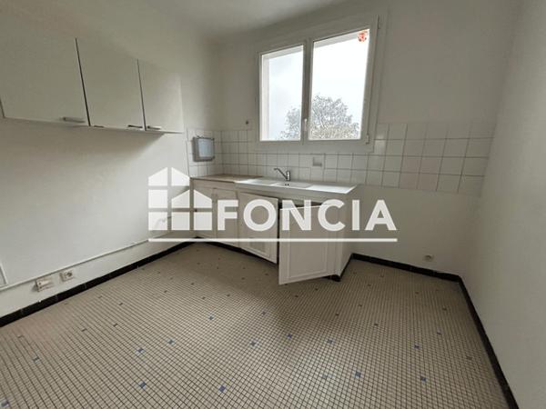 Location Appartement 4 pièces 80.92 m² - 12 RUE SOMME-PY Brest 29200
