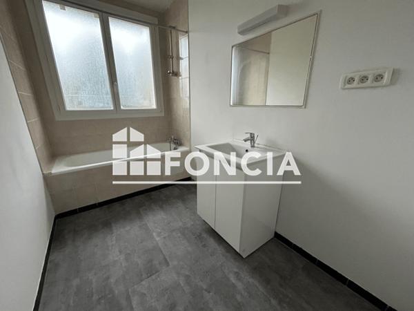 Location Appartement 4 pièces 80.92 m² - 12 RUE SOMME-PY Brest 29200