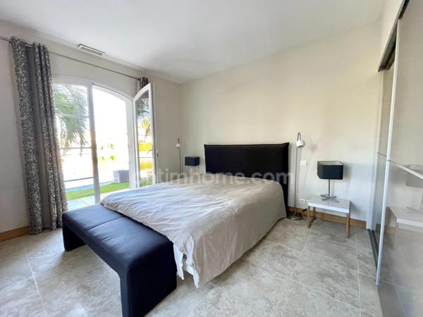 Marina individuelle traversante – 6 pièces – 165 m² – Terrain 700 m2