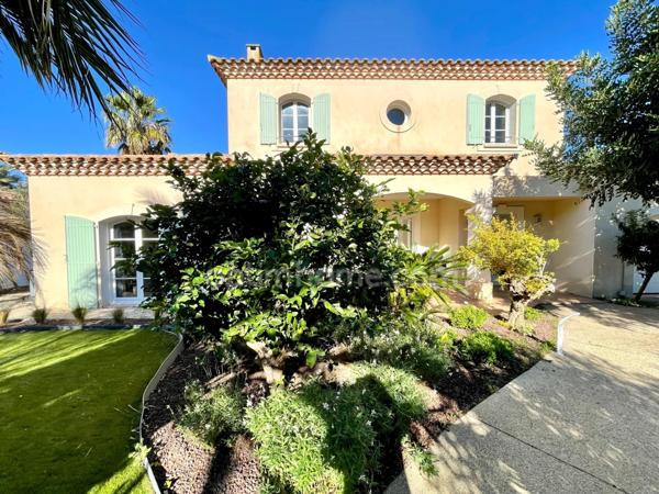 Marina individuelle traversante – 6 pièces – 165 m² – Terrain 700 m2