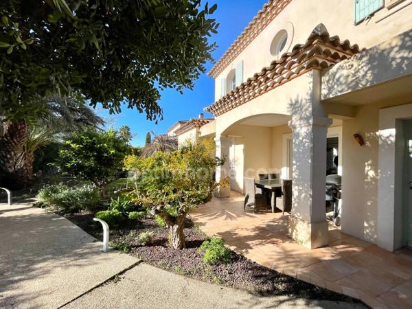 Marina individuelle traversante – 6 pièces – 165 m² – Terrain 700 m2