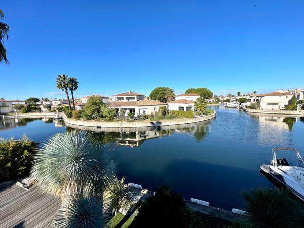 Marina individuelle traversante – 6 pièces – 165 m² – Terrain 700 m2