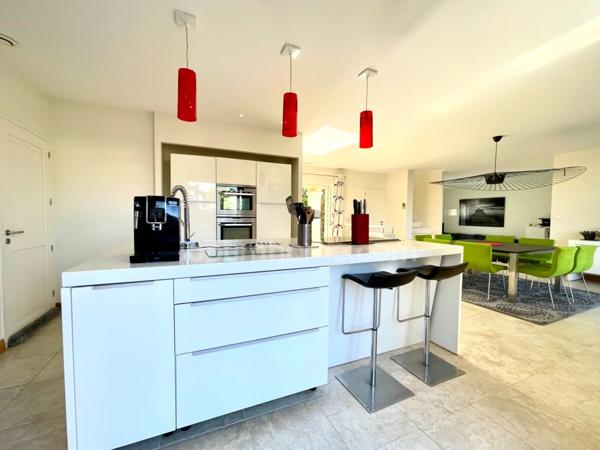 Marina individuelle traversante – 6 pièces – 165 m² – Terrain 700 m2