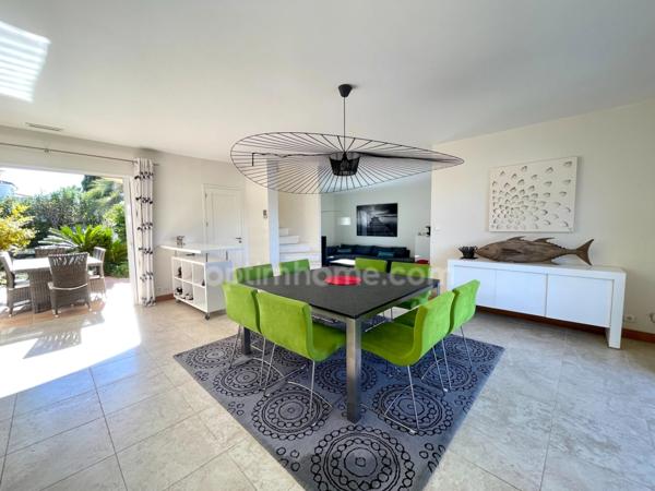 Marina individuelle traversante – 6 pièces – 165 m² – Terrain 700 m2