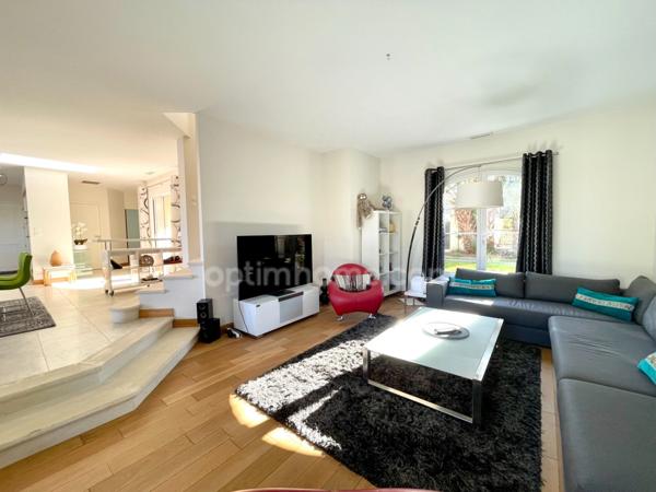 Marina individuelle traversante – 6 pièces – 165 m² – Terrain 700 m2