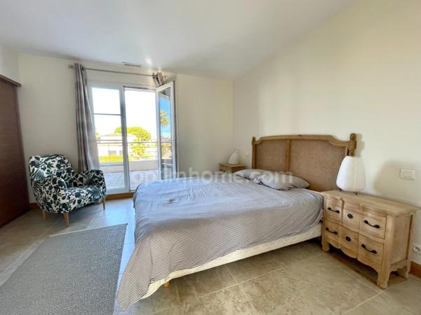 Marina individuelle traversante – 6 pièces – 165 m² – Terrain 700 m2