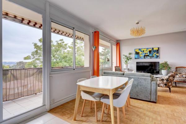 Appartement T4 sur le plateau de Saint Rambert avec vue sur Fourvière