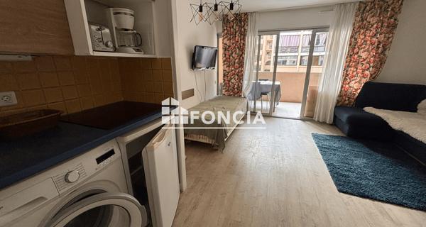 Location Appartement meublé 2 pièces 36.6 m² - Cannes La Bocca 06150