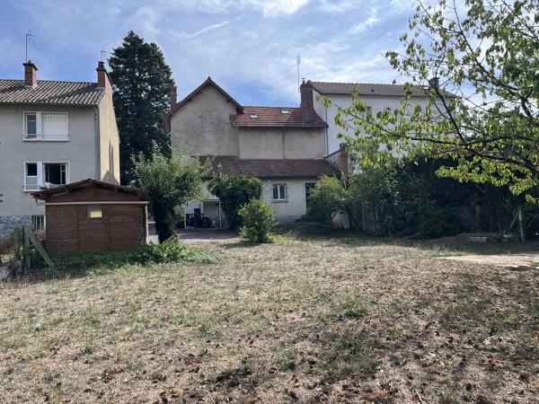 Maison de trois chambres avec jardin à Bellac