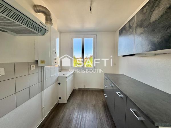 APPARTEMENT 2 CHAMBRES AVEC BALCON ET CAVE !