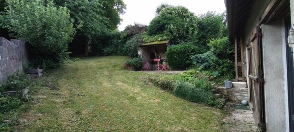 Élégante demeure de caractère avec piscine, dépendance et jardin paysager – Le Mesnil-Théribus (60240)