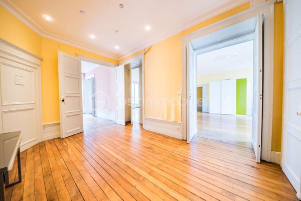 Appartement de 196 m²