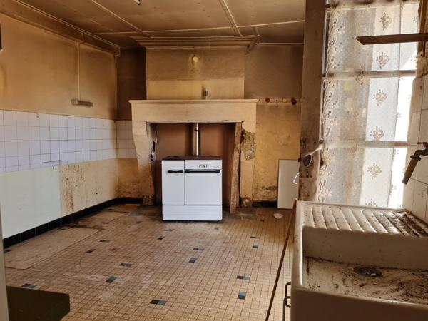 Maison à vendre 39 000 € Brossac 3 p 77 m² DPE