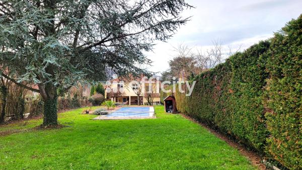 Maison 7 pièces - 157 m² Exclusivité efficity