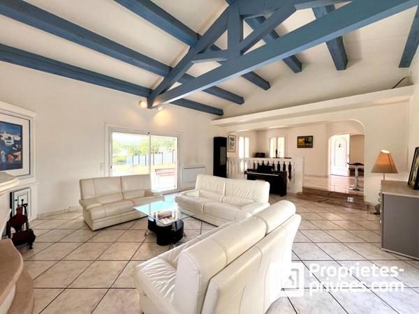 Maison 7 pièces avec appartement T2 en option : confort et potentiel réunis