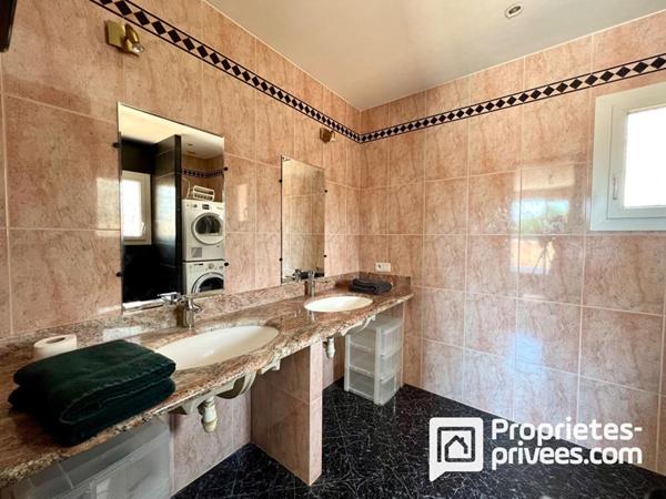 Maison 7 pièces avec appartement T2 en option : confort et potentiel réunis