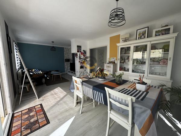 Belle maison avec balcon et sous-sol dans le bourg de Secondigny