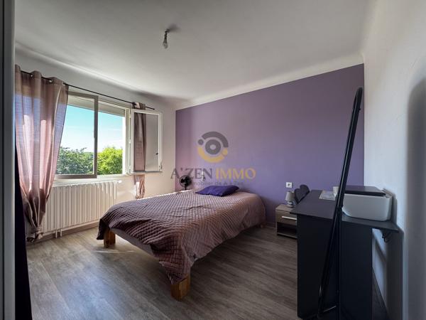Belle maison avec balcon et sous-sol dans le bourg de Secondigny