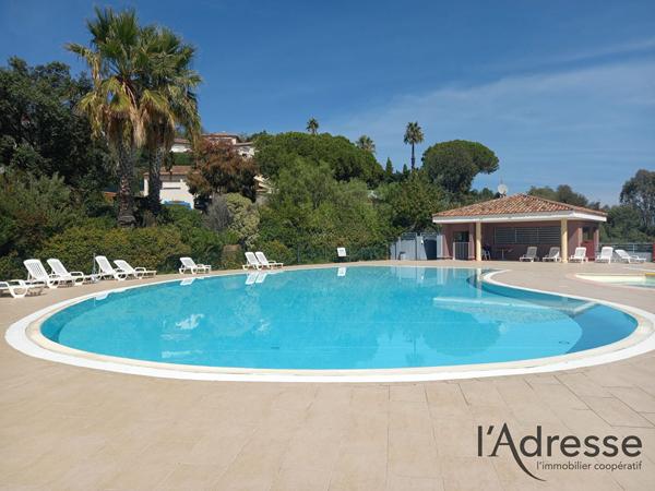 DOMAINE DE BELLEVUE ! Bel appartement 2 pièces 50 m² avec cave et parking !