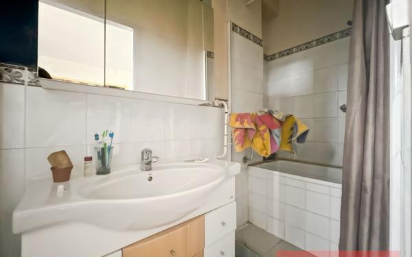 Immeuble à vendre    5 pièces •  Cordes-sur-Ciel