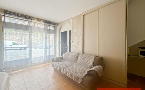 Immeuble à vendre    5 pièces •  Cordes-sur-Ciel