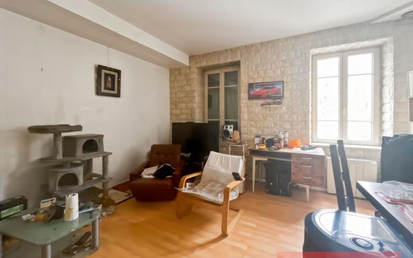 Immeuble à vendre    5 pièces •  Cordes-sur-Ciel