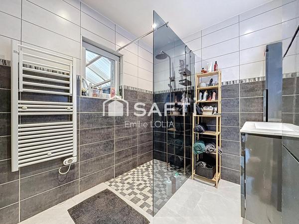 Maison individuelle rénovée, beau potentiel