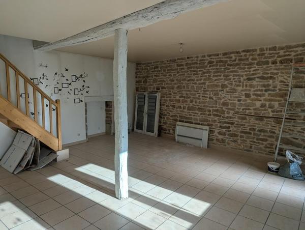 Charme et Indépendance pour ce Triplex de 124 m² au sol