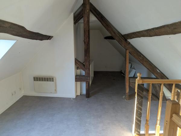 Charme et Indépendance pour ce Triplex de 124 m² au sol