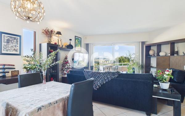 Appartement à vendre    3 pièces • 76,08 m2 Mandelieu-la-Napoule