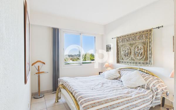 Appartement à vendre    3 pièces • 76,08 m2 Mandelieu-la-Napoule