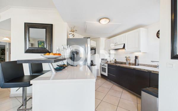 Appartement à vendre    3 pièces • 76,08 m2 Mandelieu-la-Napoule