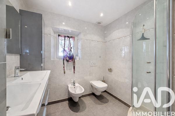 Appartement à vendre 5 pièces 135 m² Tourrettes-sur-Loup