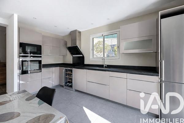 Appartement à vendre 5 pièces 135 m² Tourrettes-sur-Loup