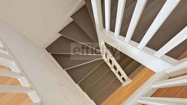 Maison
         6 pièces
        - 136 m² 750 000 € *