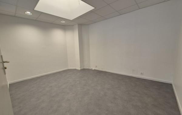 Vente Immeuble Appartement + Bureaux à rafraîchir Cholet   