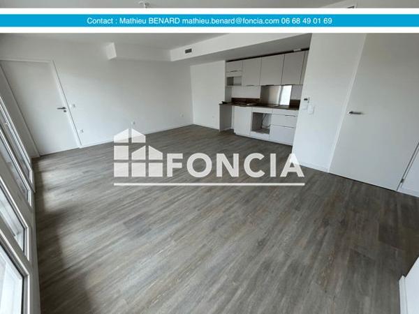 Location Appartement 4 pièces 84.1 m² - 19 QUAI CAMERE ET 38 AVENUE DE PARIS Vernon 27200