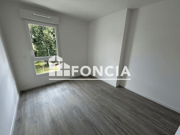 Location Appartement 4 pièces 84.1 m² - 19 QUAI CAMERE ET 38 AVENUE DE PARIS Vernon 27200