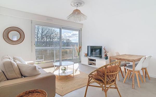 Appartement à louer    5 pièces • 100 m2 Brest