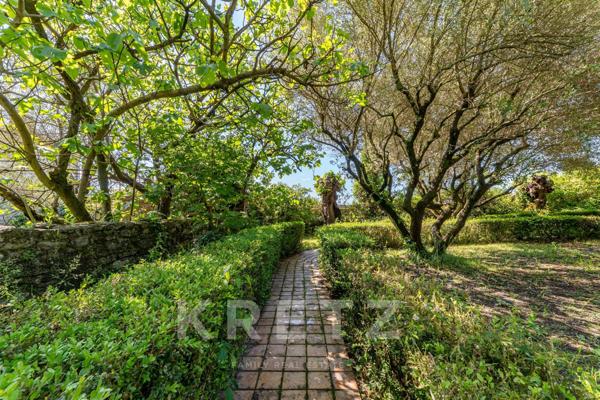 Demeure en pierre rénovée