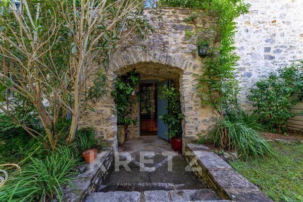 Demeure en pierre rénovée