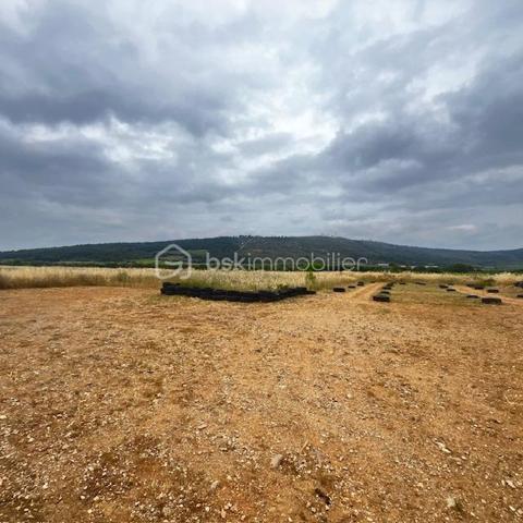 Terrain de 18 224 m²