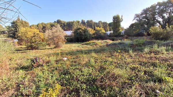 Pennes-Mirabeau (13170) Magnifique Terrain d'environ 515 m2 plein sud