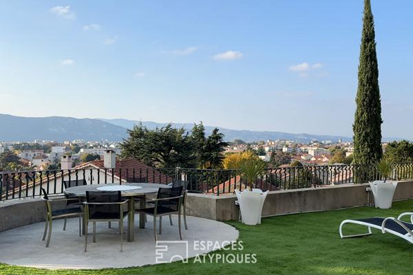Vaste demeure avec piscine et vue panoramique sur Valence