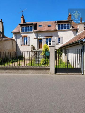 Vente                                                      Maison
                        
                     5 pièces                      133 m2                     à Avaray