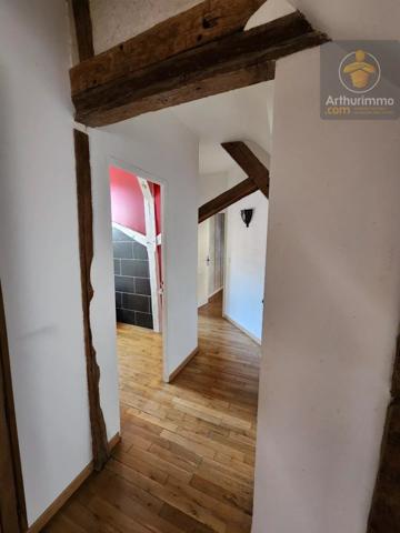 Vente                                                      Maison
                        
                     5 pièces                      133 m2                     à Avaray