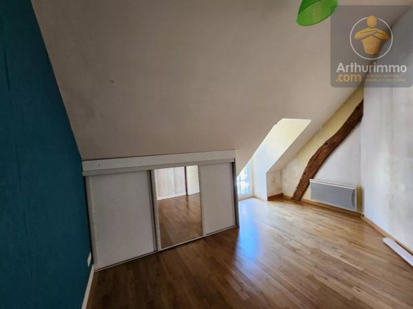 Vente                                                      Maison
                        
                     5 pièces                      133 m2                     à Avaray