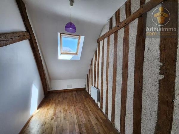 Vente                                                      Maison
                        
                     5 pièces                      133 m2                     à Avaray