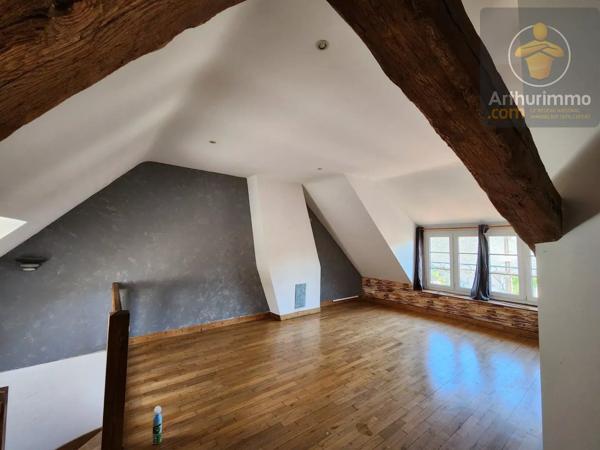 Vente                                                      Maison
                        
                     5 pièces                      133 m2                     à Avaray